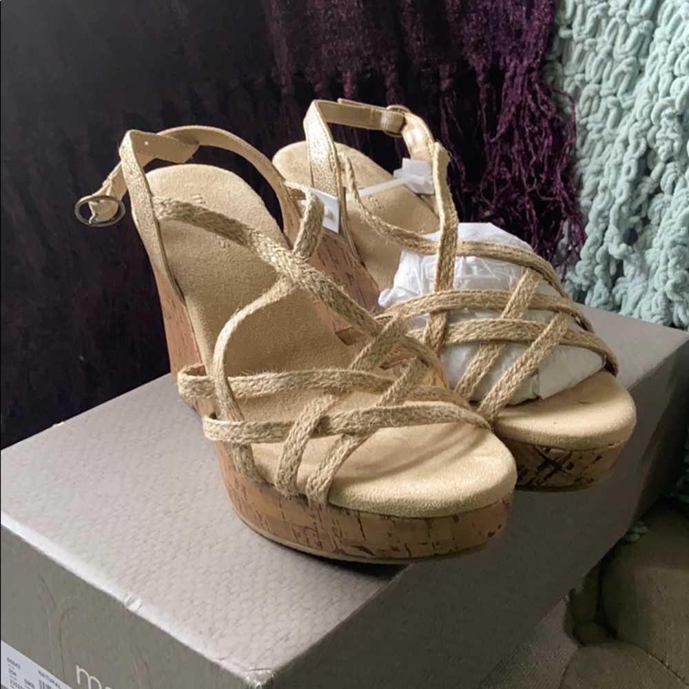 NWT Maurices Jamie Jute Crisscross Wedge